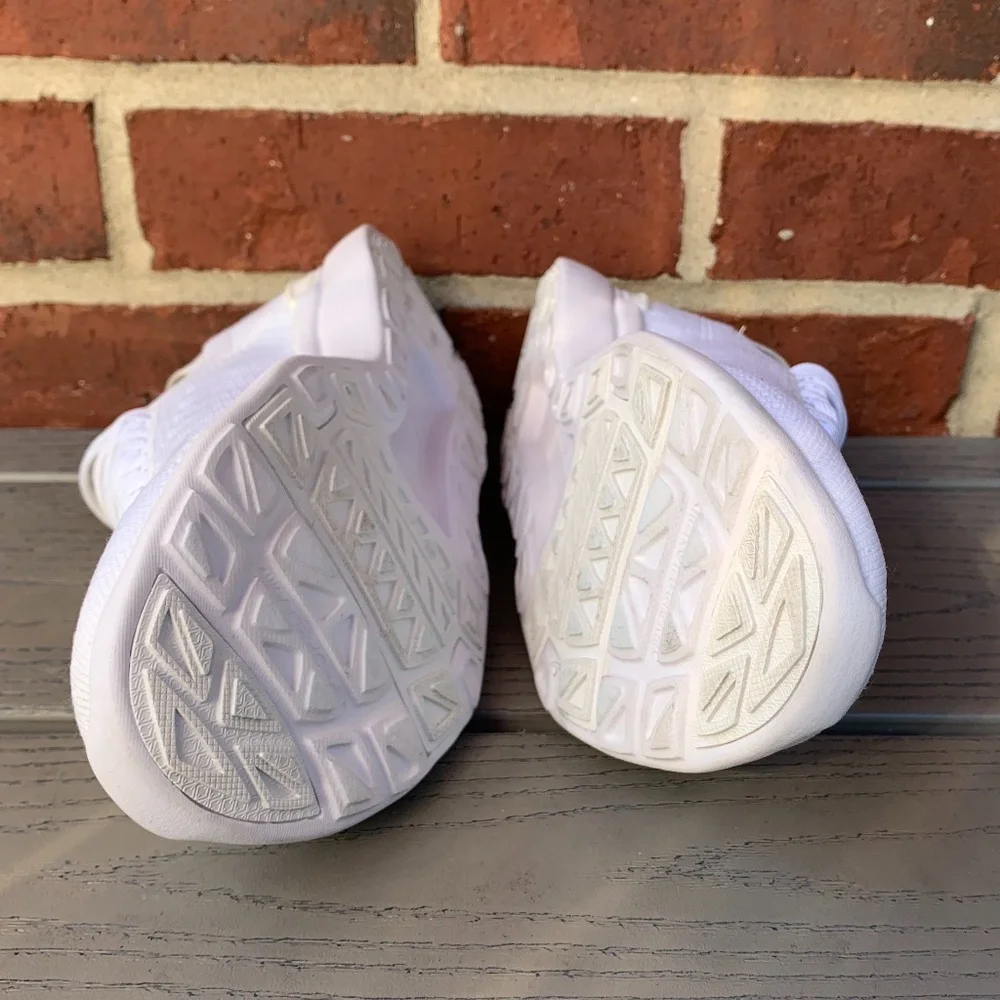 APL TechLoom Breeze Knit Running Shoes